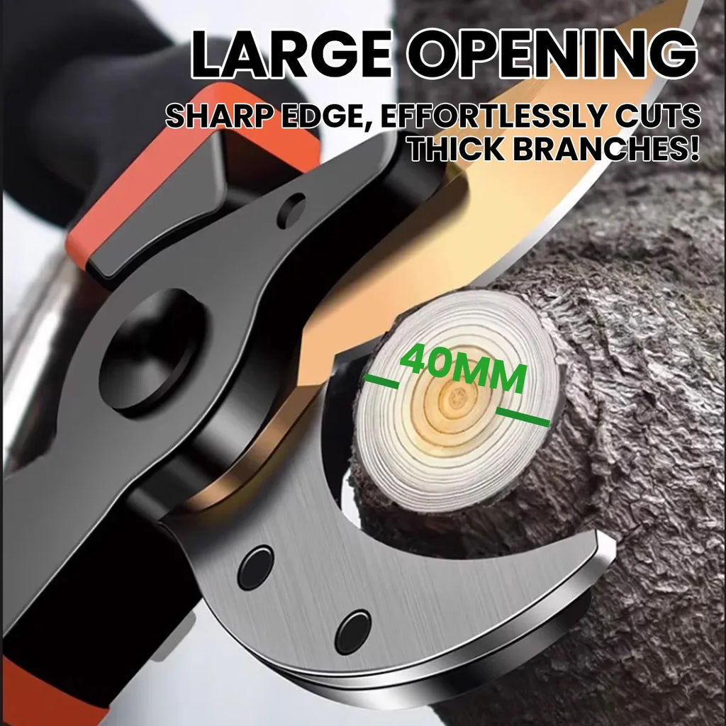 فتحة الشفرة الواسعة لمقص التقليم أثناء قص فرع خشبي | The wide blade opening of the shears cutting a woody stem