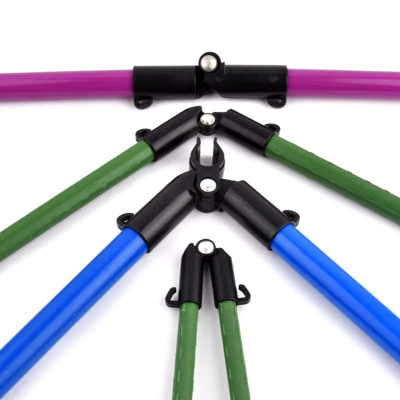 الوصلات المتقاطعة وهي تربط دعامات نباتات بزوايا مختلفة | The cross connectors joining plant stakes at different angles